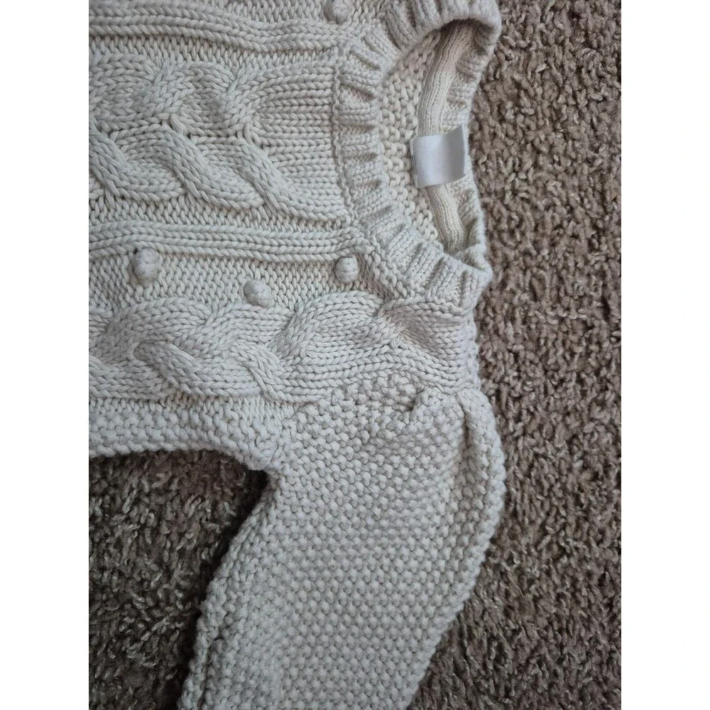 Baby gap girls knit sweater size 12-18 months- cream
